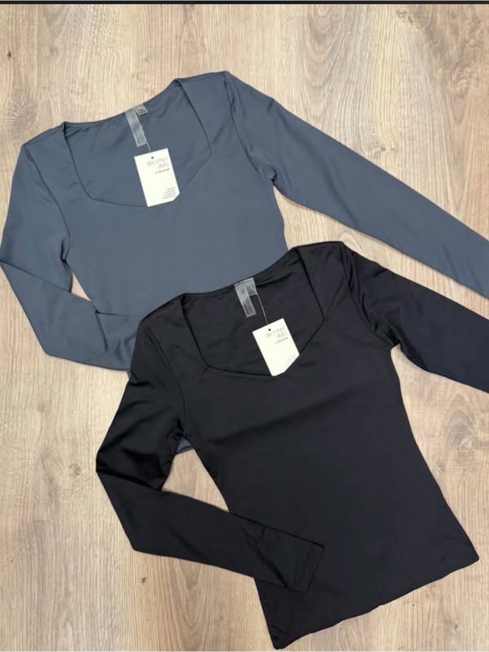 Rd style second skin top in size small colour is Slate